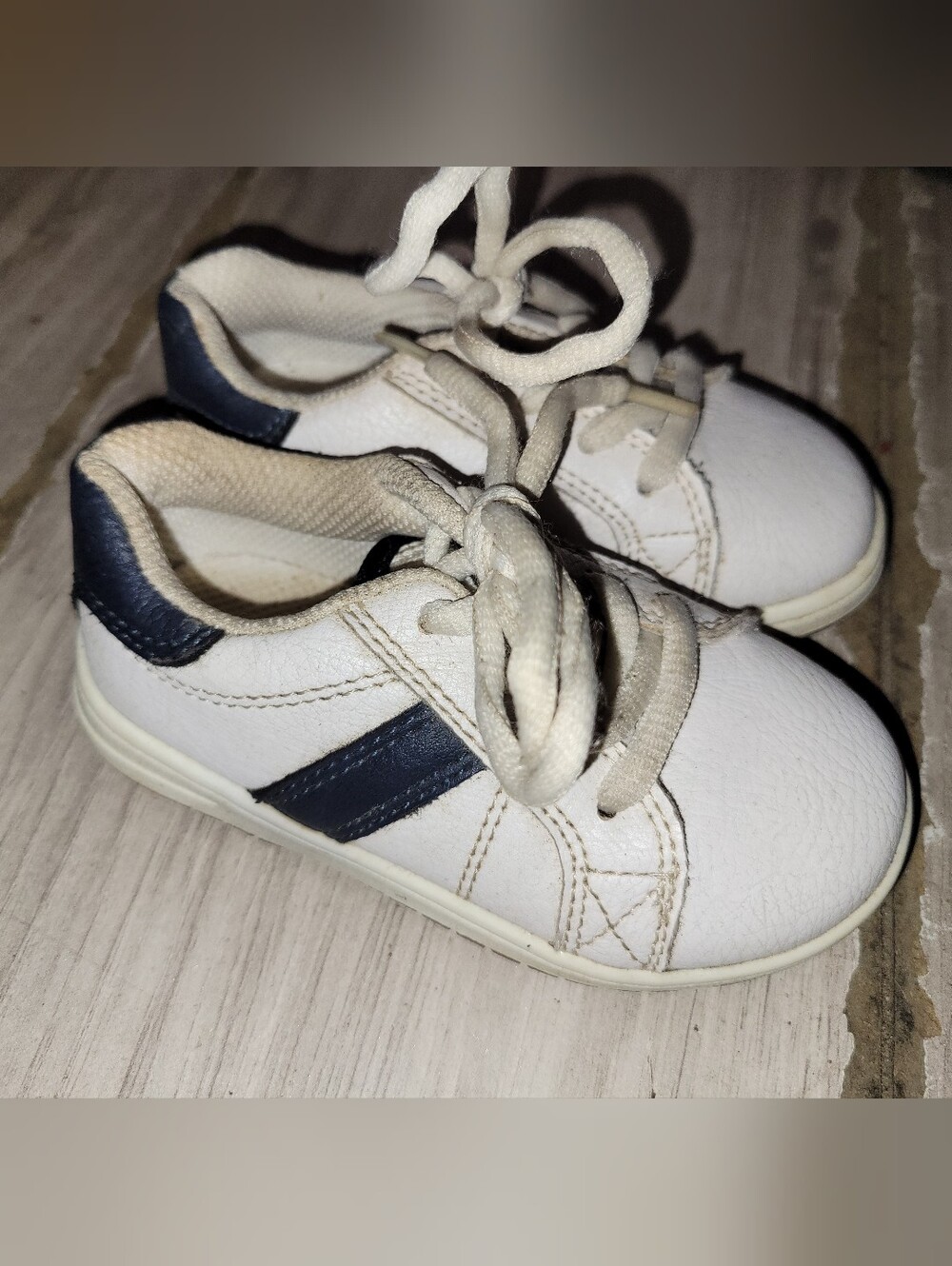 The Children's Place White & Navy Blue Stripe Toddler Sneakers Size 6